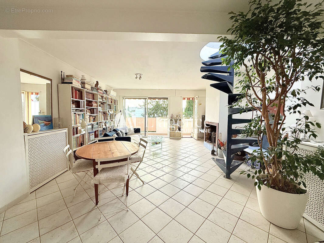 Appartement à CAGNES-SUR-MER