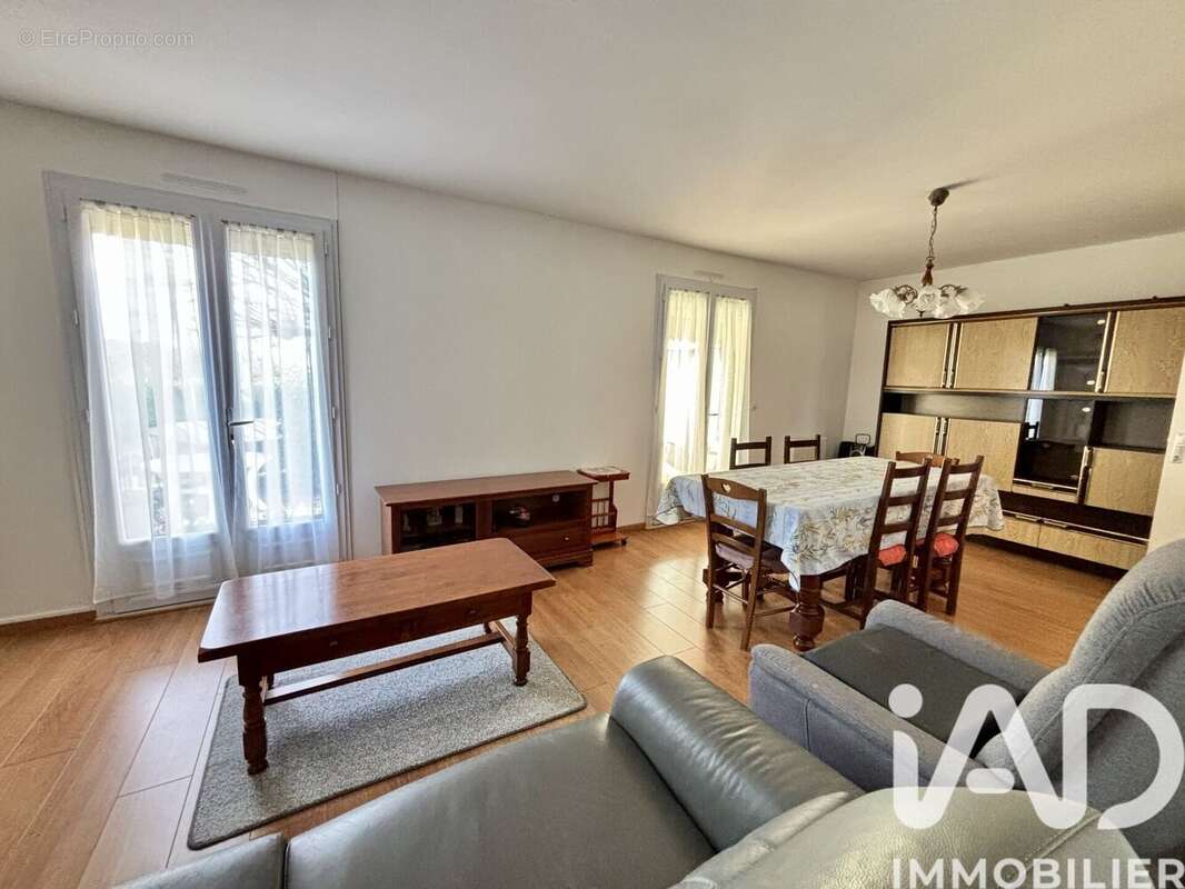 Photo 4 - Maison à CHASSIERS