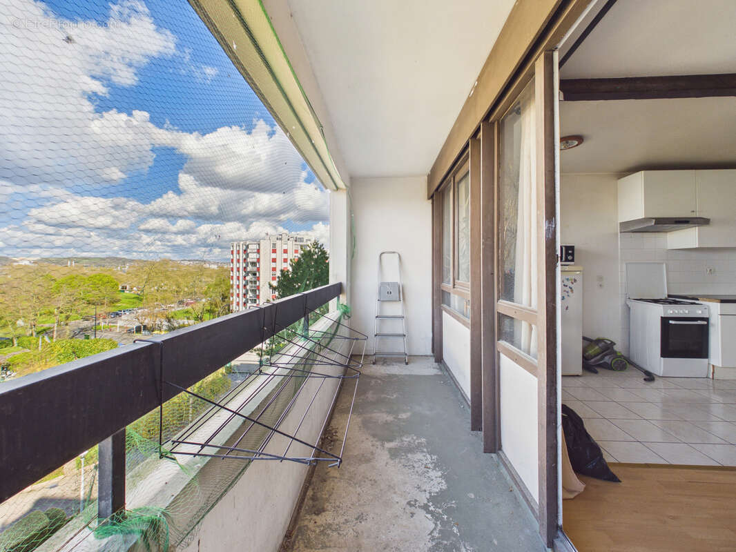 Appartement à SARTROUVILLE