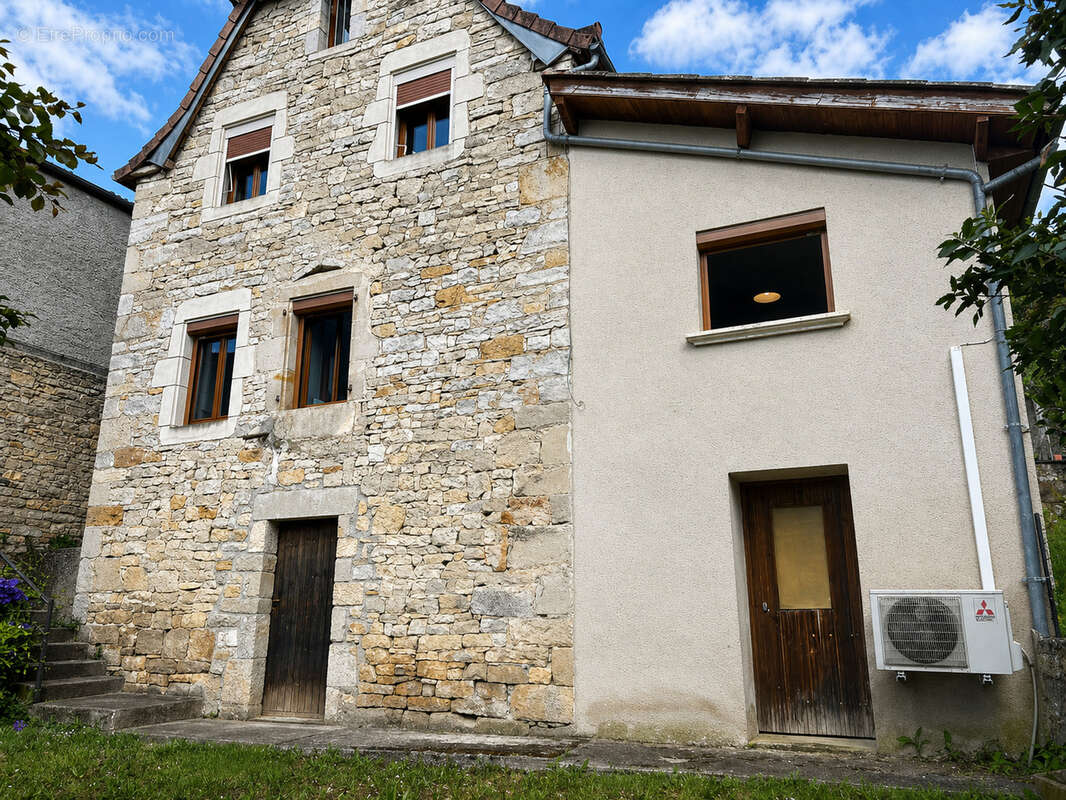 Maison à AMBEYRAC