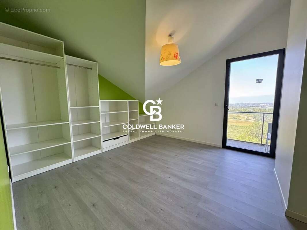 Maison à CRANVES-SALES