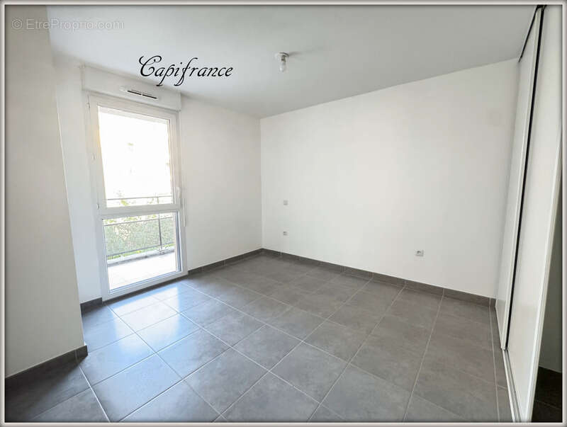 DRANCY Appartement F3 de 63 m² Centre ville ASCENSEUR  2 places parking - photo 7