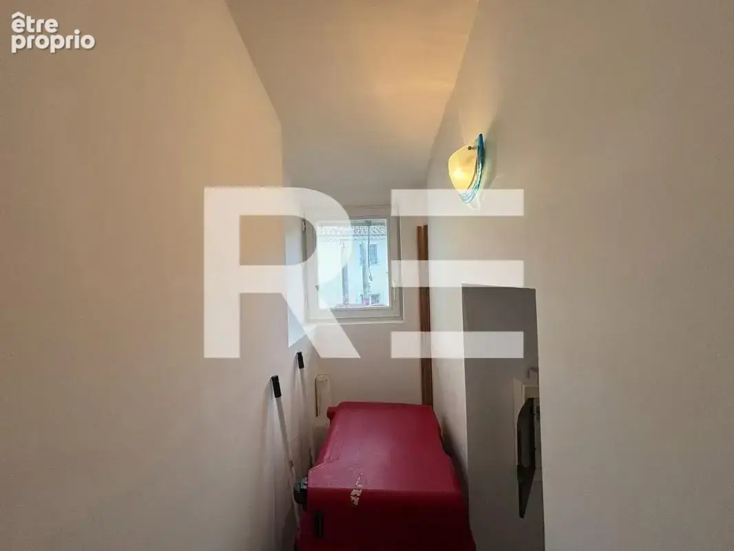 Appartement p1 38m2 nimes ecusson proximite place du chapitre - photo 6