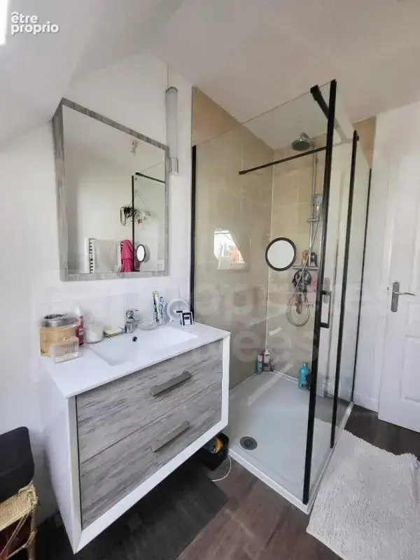 Coup de coeur pour cette maison rénovée, 3 chambres, jardin et stationnement - photo 11