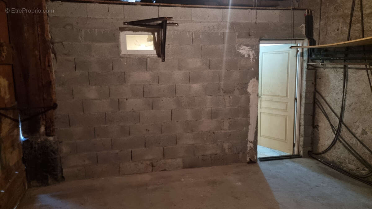 Maison à SAINT-PIERRE-D'ALBIGNY