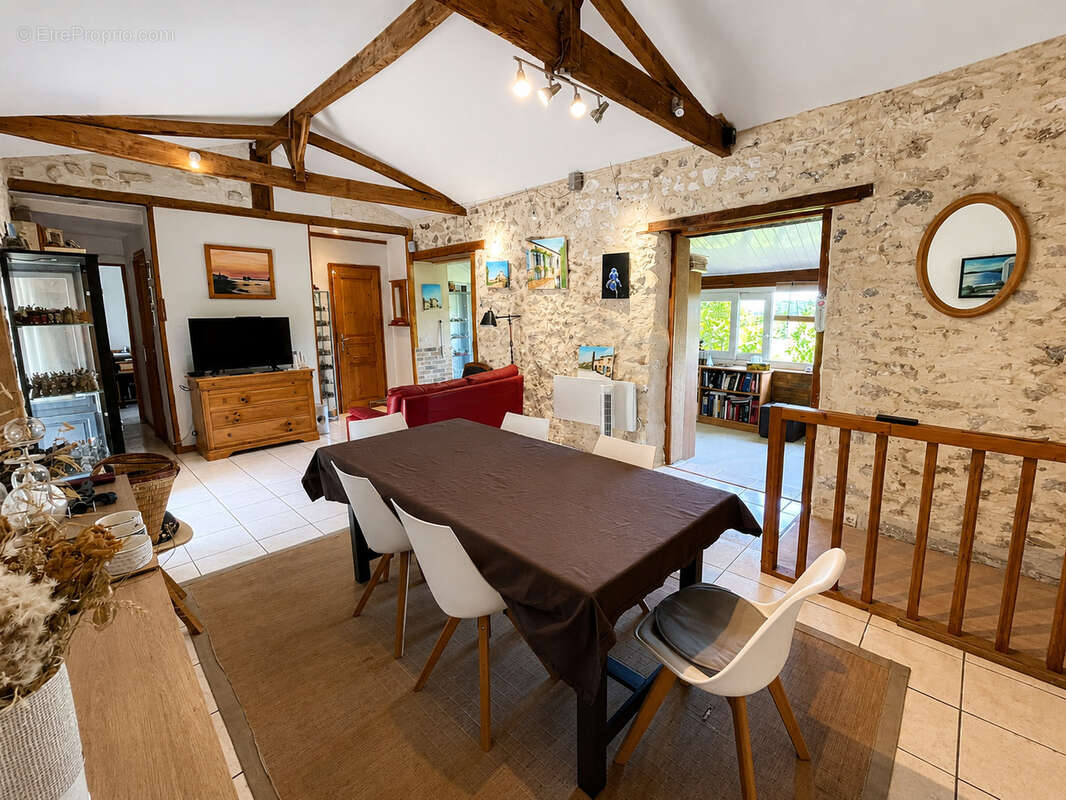 Maison à ROQUECOR