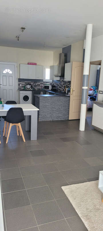 Appartement à NANTEAU-SUR-LUNAIN