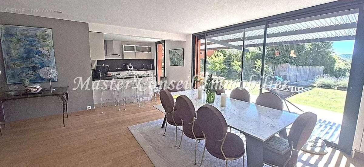 Maison à MOUGINS