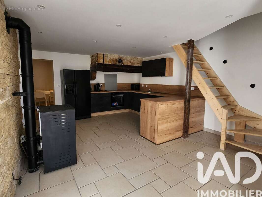 Photo 3 - Maison à CHAMPAGNE-EN-VALROMEY