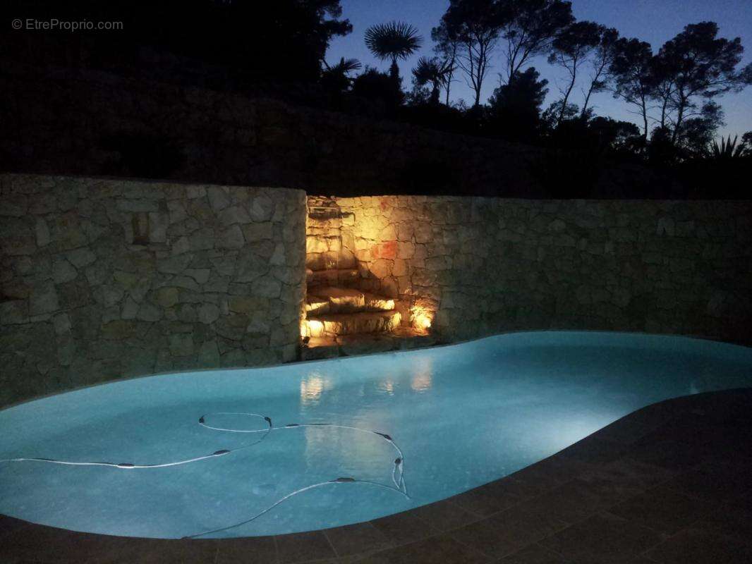 Maison à ROQUEFORT-LES-PINS