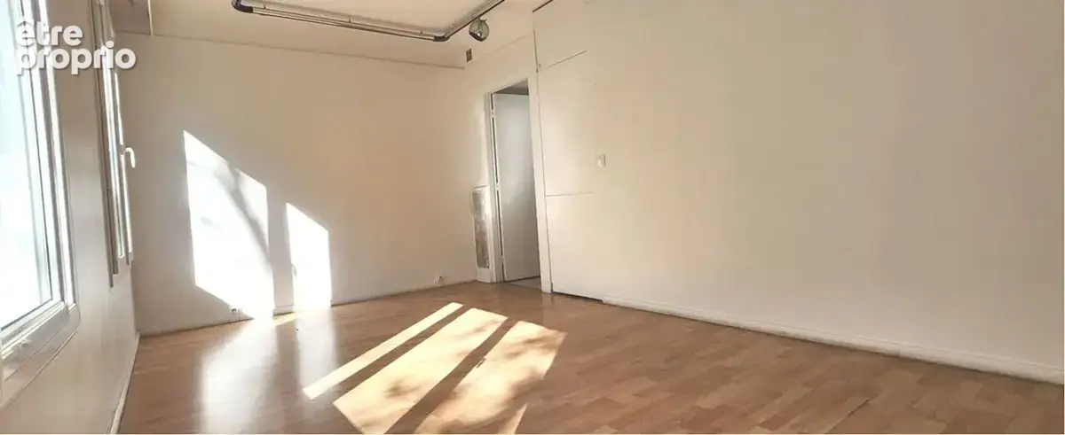 Appartement 4 pièces 79 m² à vendre à Paris-19e (75019) - photo 2