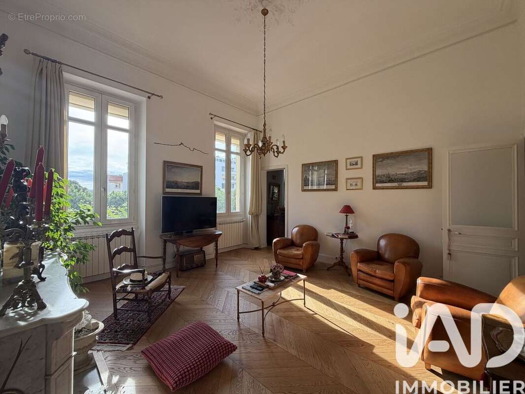 Photo 8 - Appartement à MARSEILLE-8E