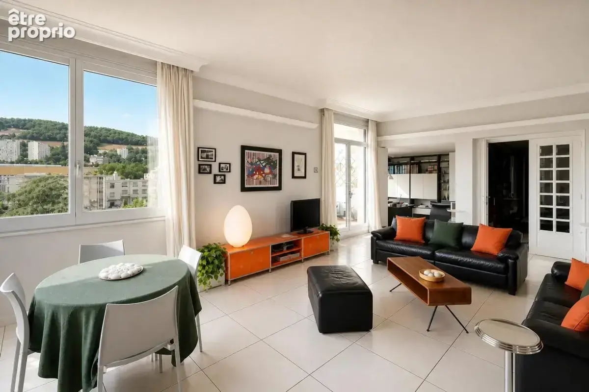 Appartement à SAINT-ETIENNE