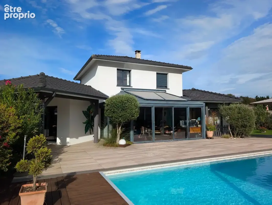 Maison à vendre avec piscine, 6 pièces, MIOS (33) proche MARCHEPRIME - photo 1