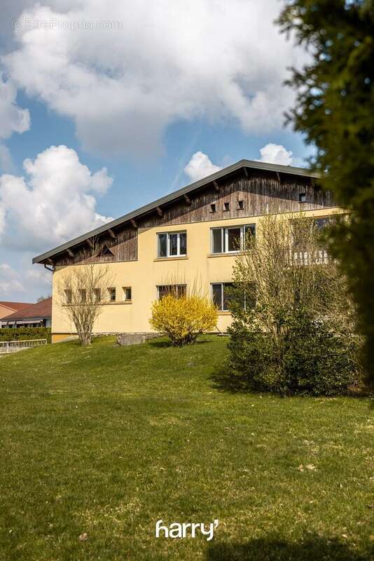 Appartement à GRANGES-NARBOZ