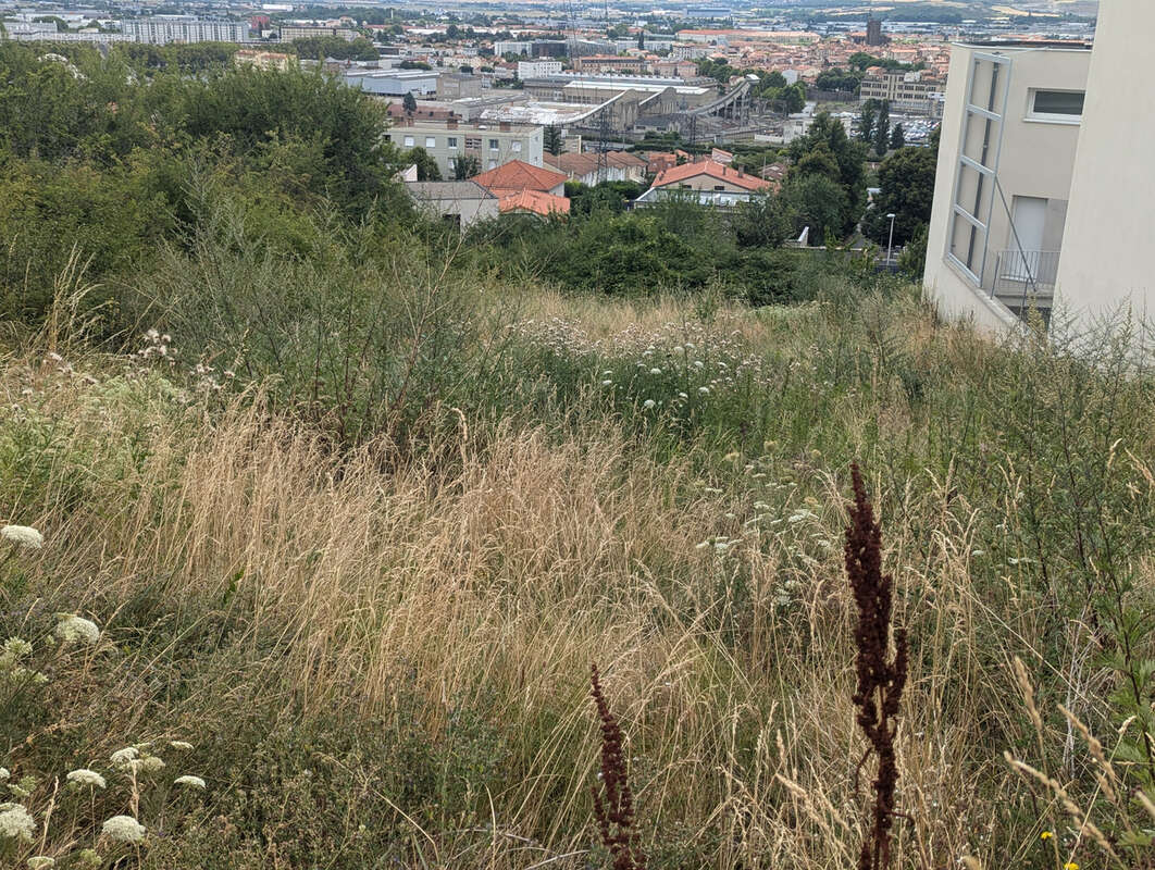 Terrain à CLERMONT-FERRAND