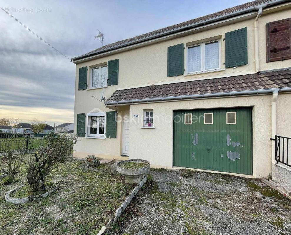 Maison à VILLIERS-EN-LIEU