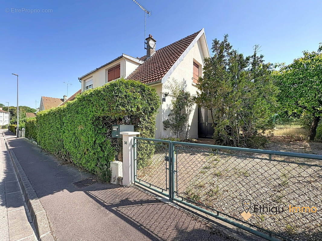 Maison à BAR-SUR-AUBE