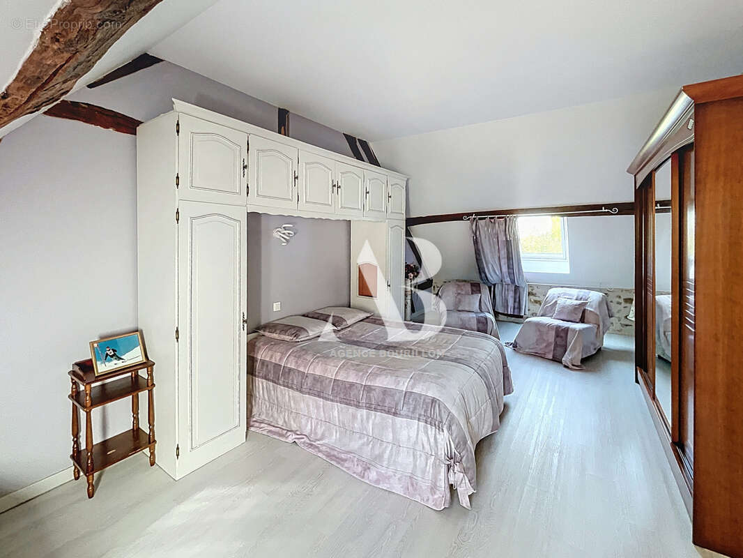 Maison à GRANDPUITS-BAILLY-CARROIS