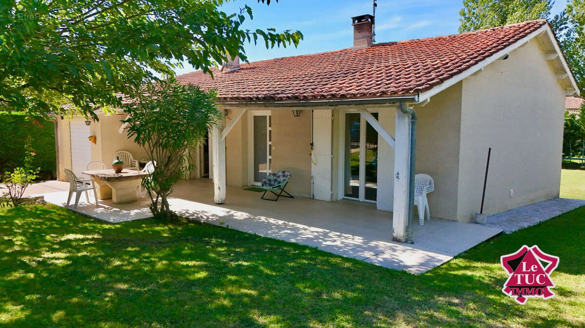 Maison de plain pied avec piscine. - photo 2