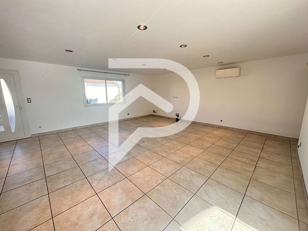 Maison à AIGUES-MORTES