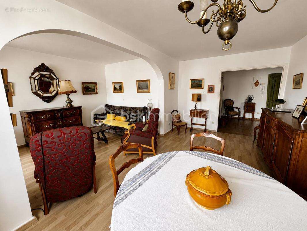 Appartement à DECINES-CHARPIEU