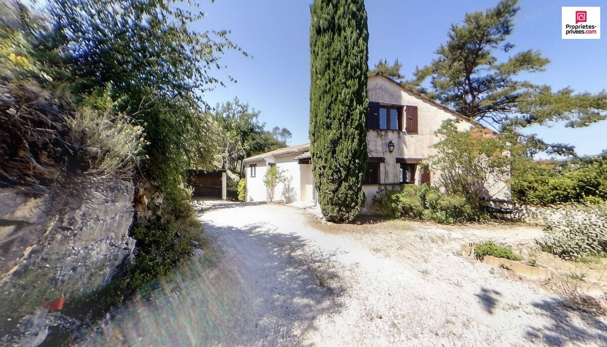 Maison à ESPARRON-DE-VERDON