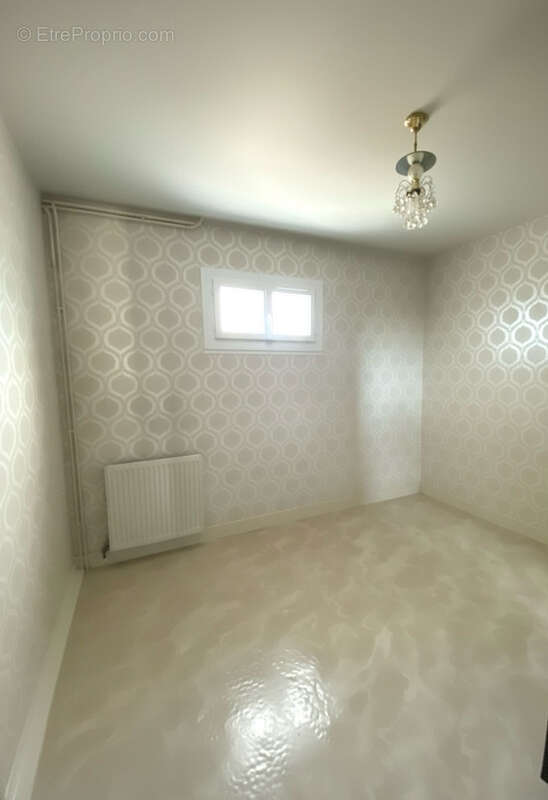 SOUS COMPROMIS -Maison agréable type T4/5 dans un quartier calme - photo 11