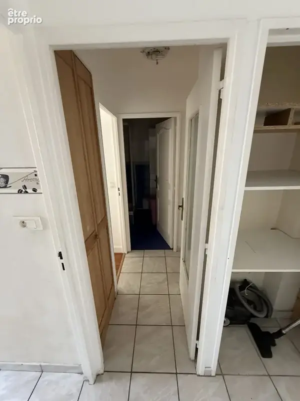 Appartement 54 m² à Le Chambon-Feugerolles  - photo 4