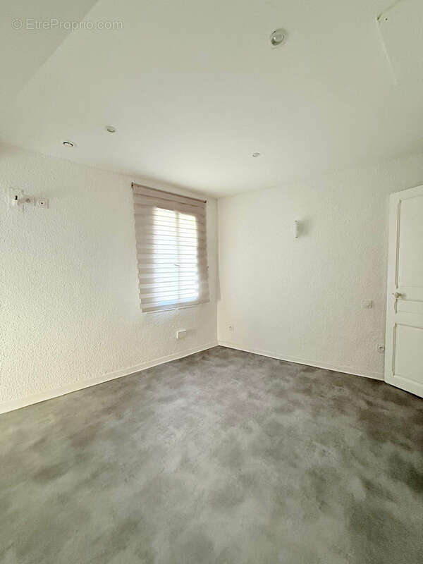 Maison à SAINT-ESTEVE