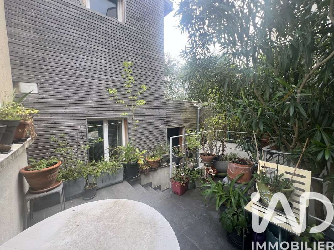 Photo 8 - Maison à SURESNES