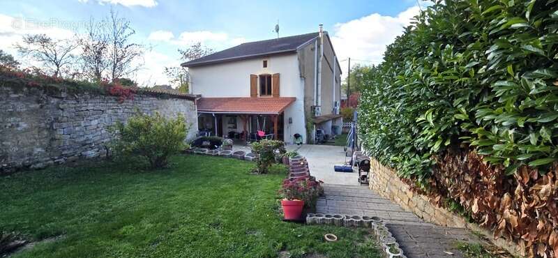 Maison à PETIT-FAILLY