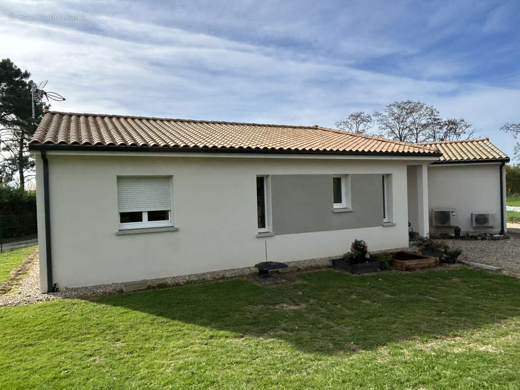 Maison à MAUVEZIN-SUR-GUPIE