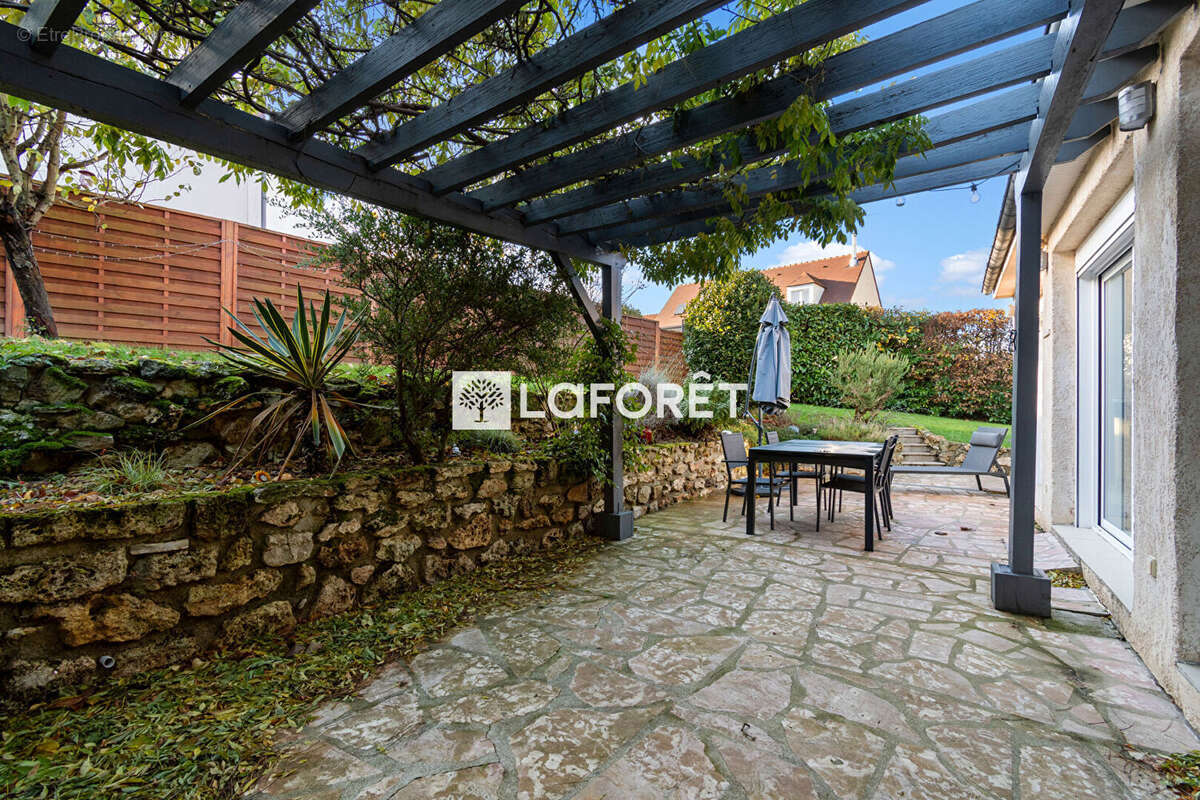 Maison à MAREIL-MARLY