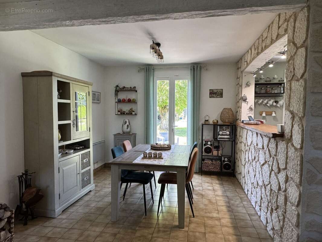 Maison à SAINT-MARTIN-AUX-BUNEAUX
