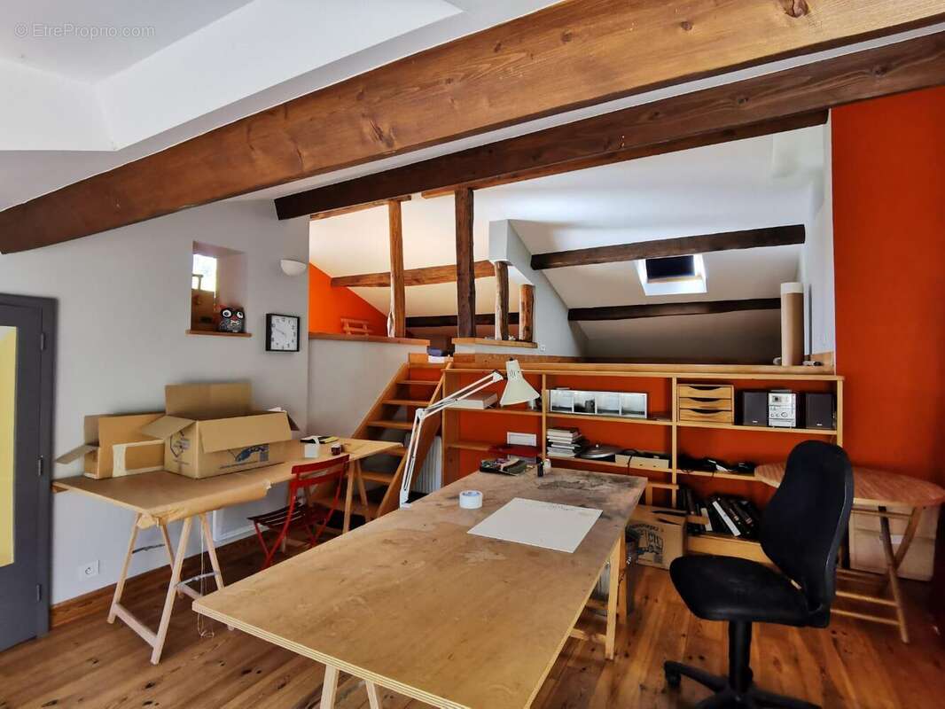   - Maison à ANTRAIGUES-SUR-VOLANE