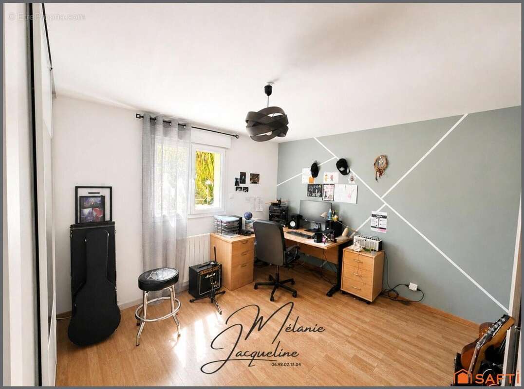 Maison 232 m² à Emieville  - photo 4