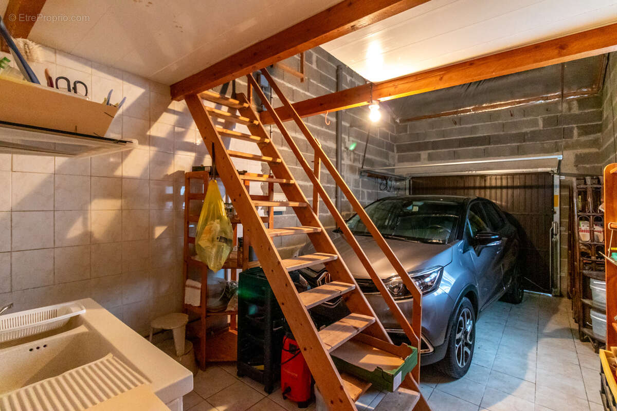 Maison à LA CHAPELLE-DES-POTS