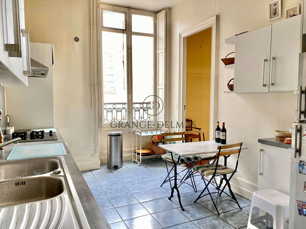 Appartement  immeuble pierre  - JARDIN PUBLIC - photo 5
