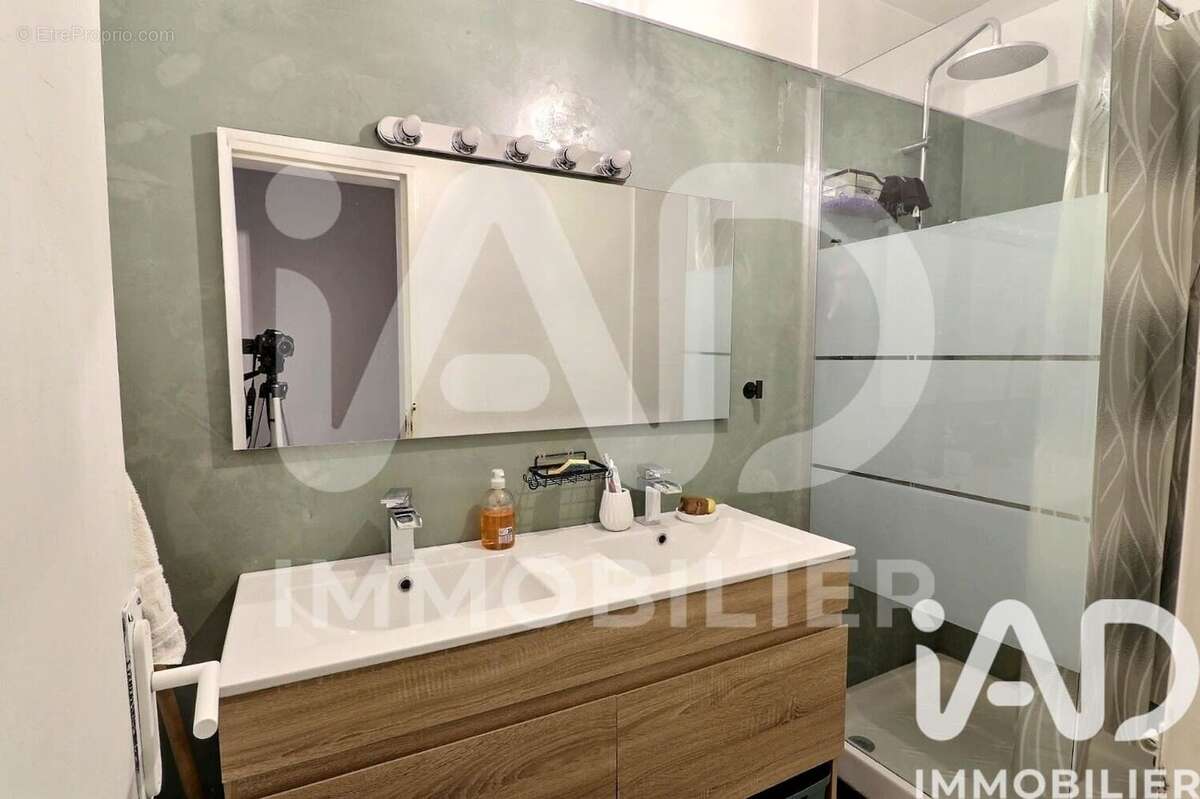 Photo 9 - Appartement à MARSEILLE-9E