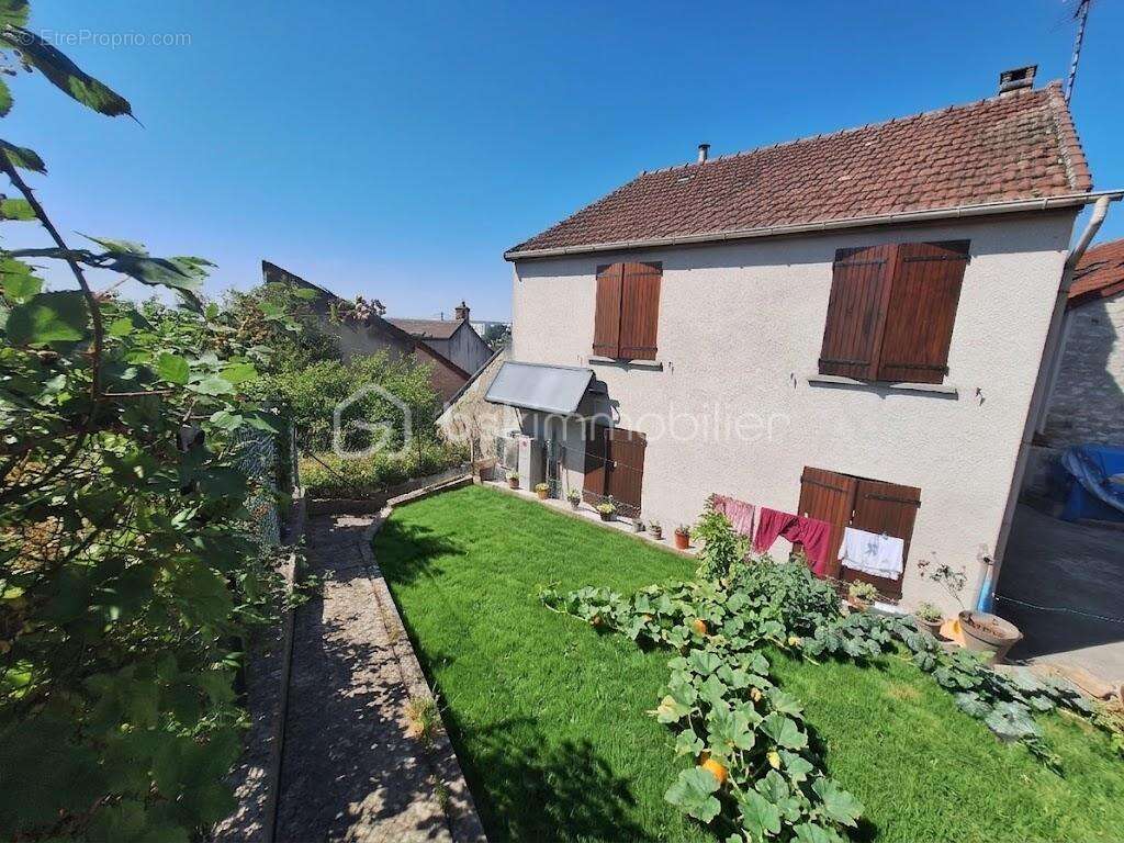 Rare à Montereau ! Maison de ville avec jardin, terrasse & 4 chambres : le coup de cœur garanti ! - photo 22