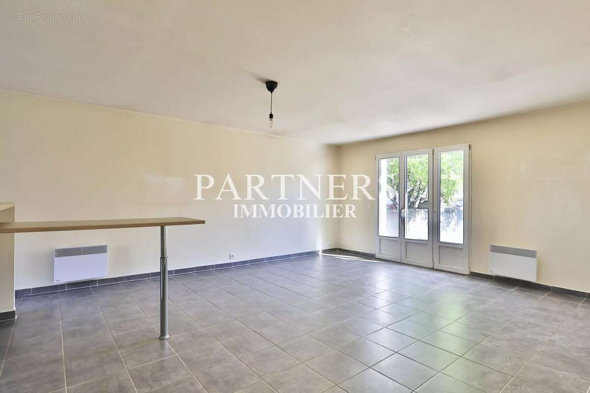 Appartement à SALON-DE-PROVENCE