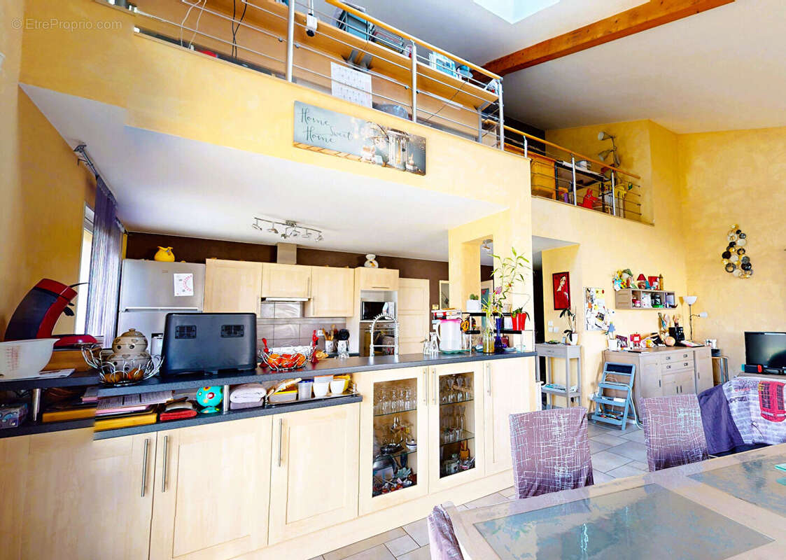 Maison à SAINT-BONNET-PRES-RIOM