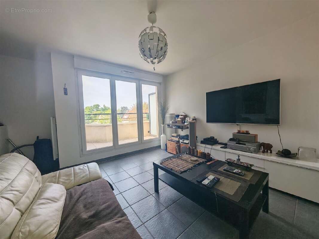 Appartement à LOUVRES