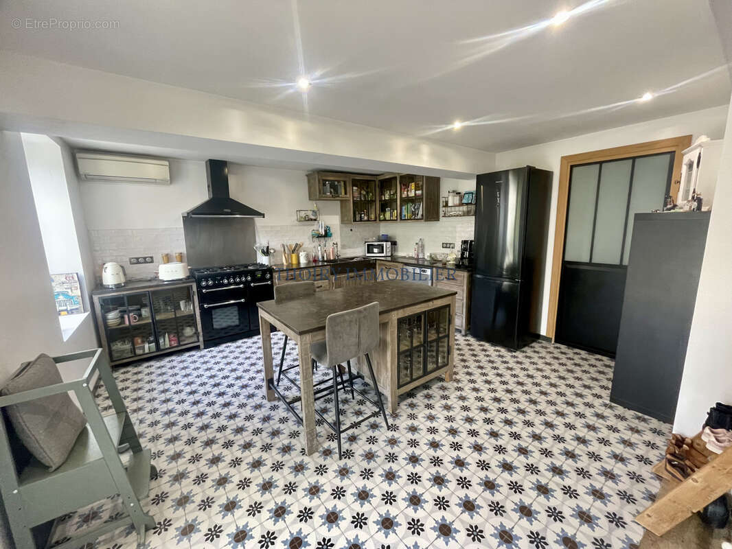 Maison ancienne de charme 6 pièces avec dépendance sur 505 m2. - photo 4
