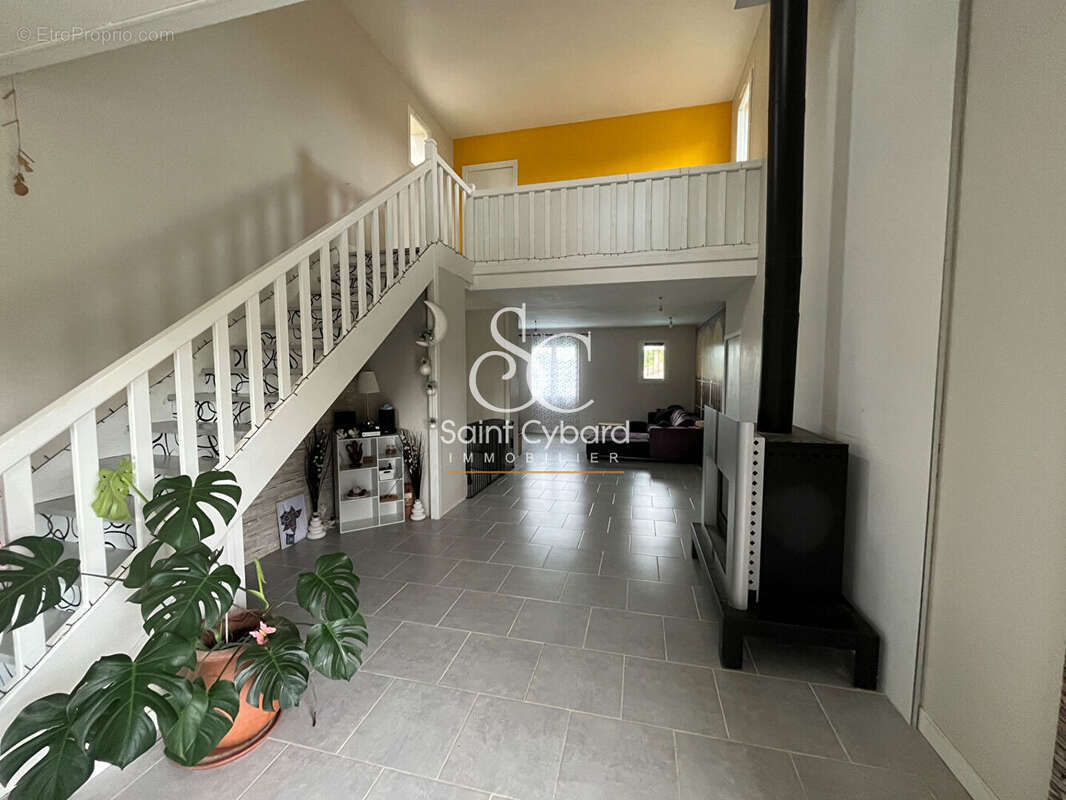 Maison à AUSSAC-VADALLE