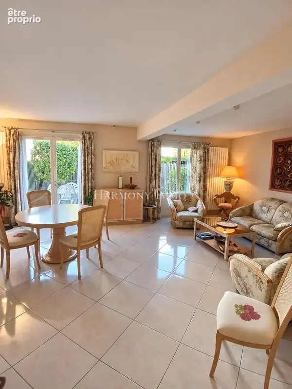 Maison familiale de 145m2, à proximité immédiate du RER B - photo 2