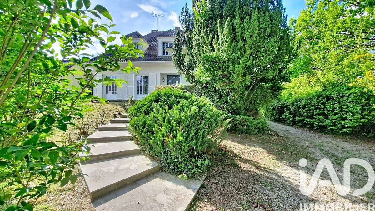 Photo 2 - Maison à SAINT-FARGEAU-PONTHIERRY
