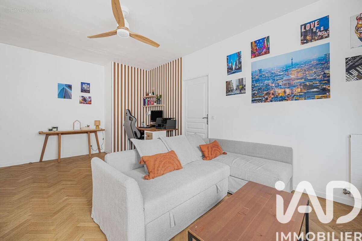 Photo 4 - Appartement à COURBEVOIE
