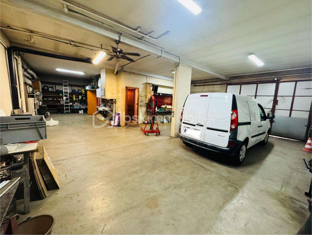 maison de ville spacieuse avec terrasse et parking - photo 11
